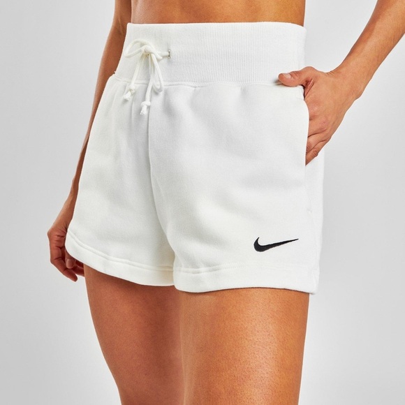 Nike High waisted Fleece Shorts - Picture 1 of 5